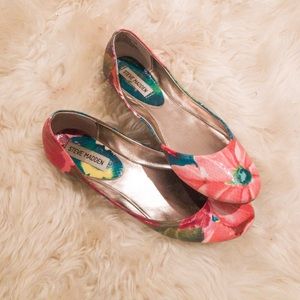 Steve Madden Floral Flats